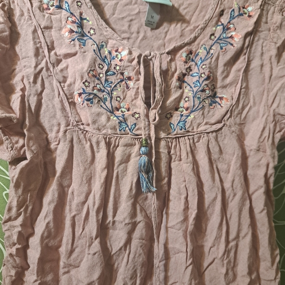 Knox Rose Pink Embroidered Flower Blouse with Tassels - Picture 4 of 6